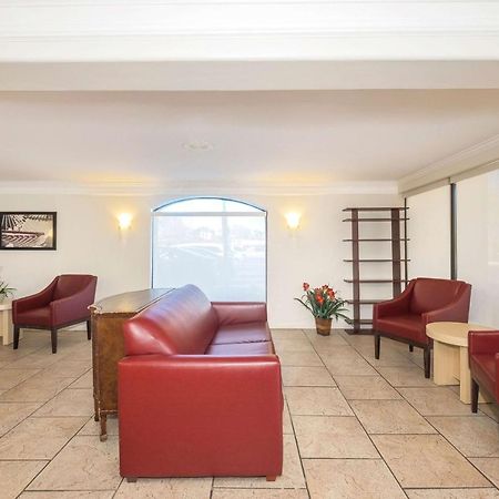 Days Inn By Wyndham Neptune Beach Jacksonville Beach Dış mekan fotoğraf