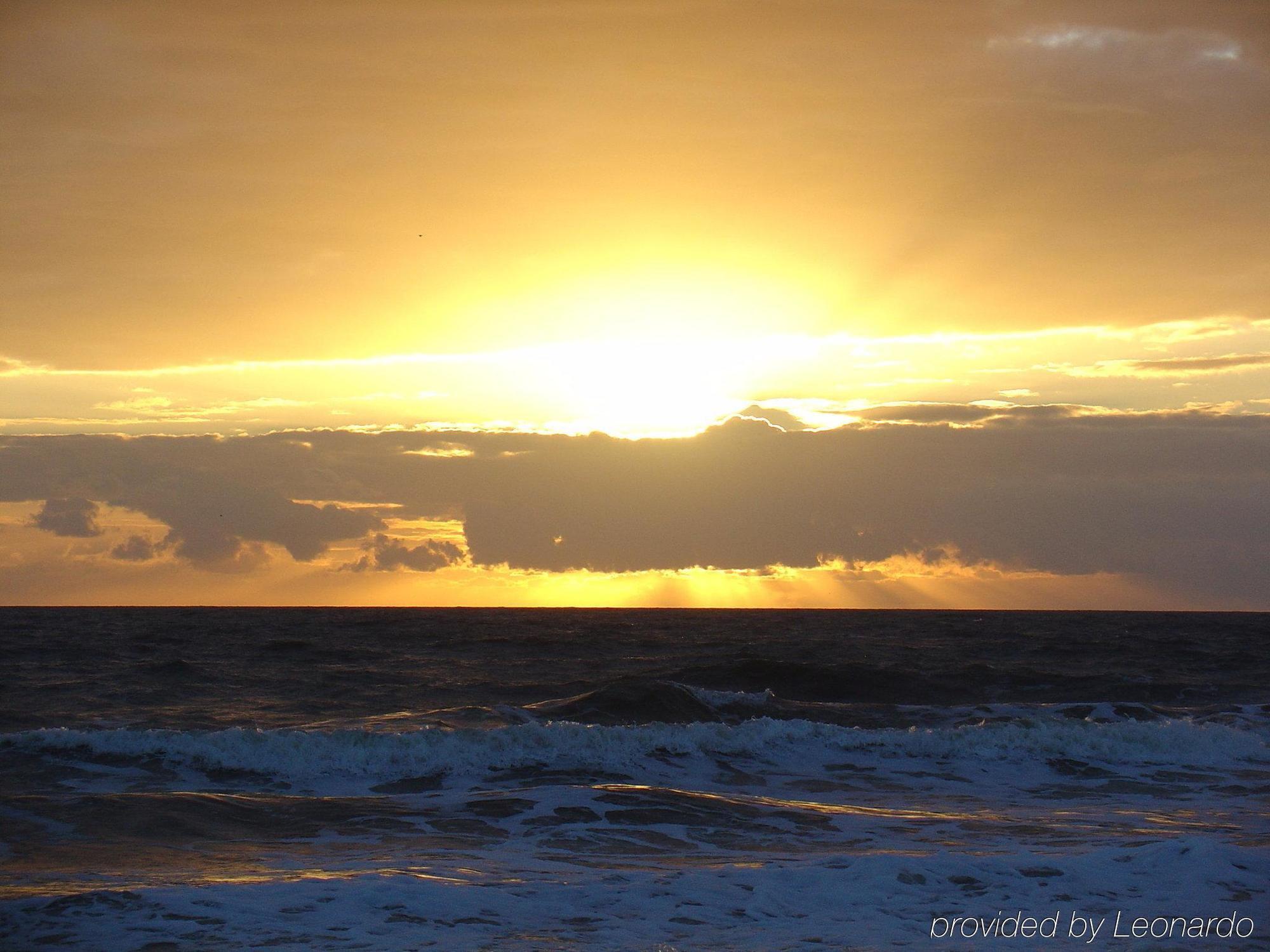 Days Inn By Wyndham Neptune Beach Jacksonville Beach Dış mekan fotoğraf