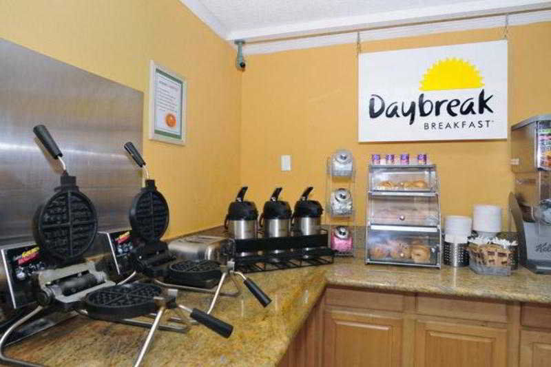 Days Inn By Wyndham Neptune Beach Jacksonville Beach Dış mekan fotoğraf
