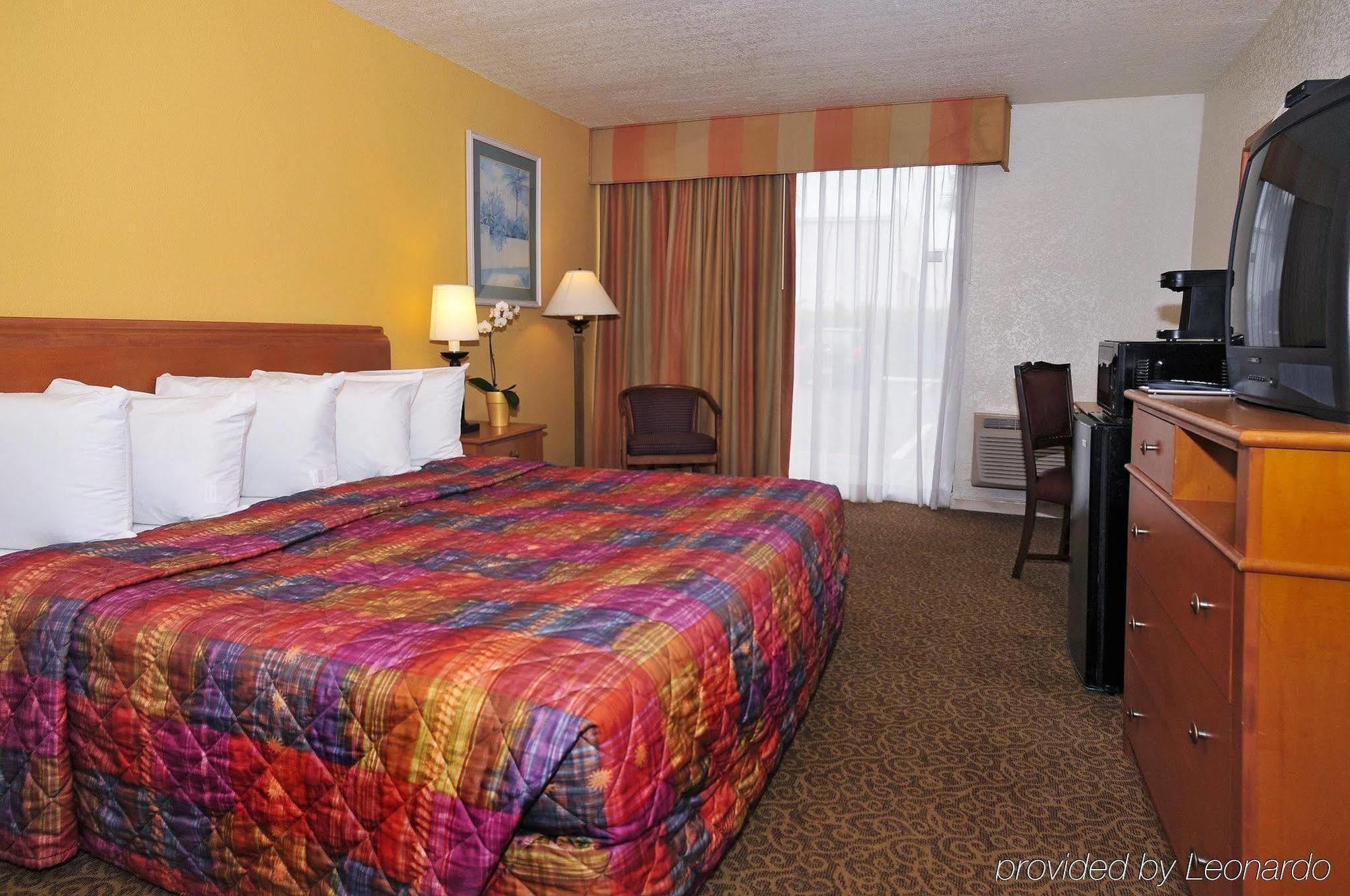 Days Inn By Wyndham Neptune Beach Jacksonville Beach Dış mekan fotoğraf